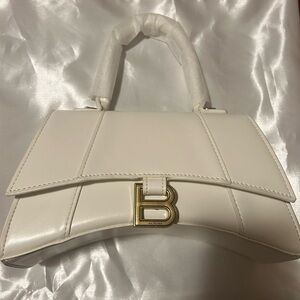 Elegant White Handbag